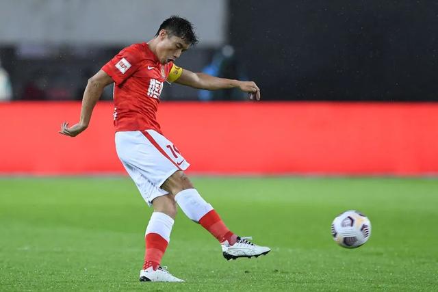 媒体人：袁堂文大概率下赛季重返上海男篮