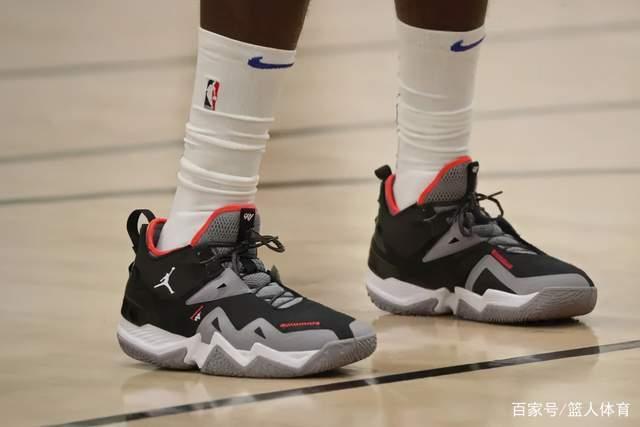 赔率前瞻:国足再战日本无拿分可能 数据一边倒