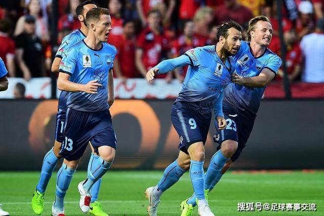 IFFHS欧足联年度最佳阵容：亚马尔搭档哈兰德